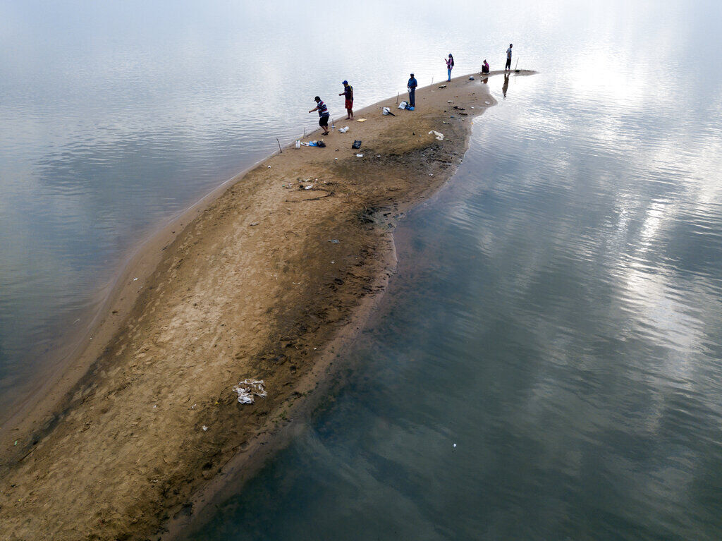 APTOPIX Paraguay River Level